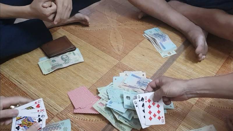 Mơ Thấy Đánh Bài Ăn Tiền
